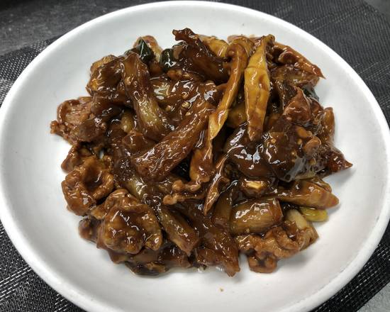 235. Braised Pig Tendon with Three Delicacies 紅燒蹄筋